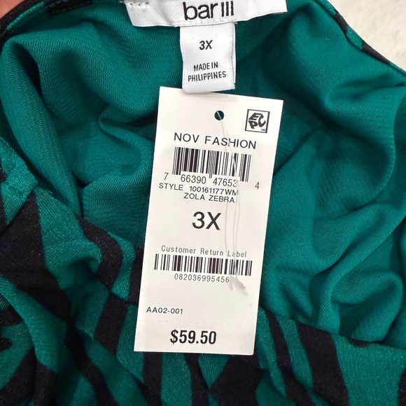 Green and Black Zebra Long Sleeve Dress - Picture 2 of 5